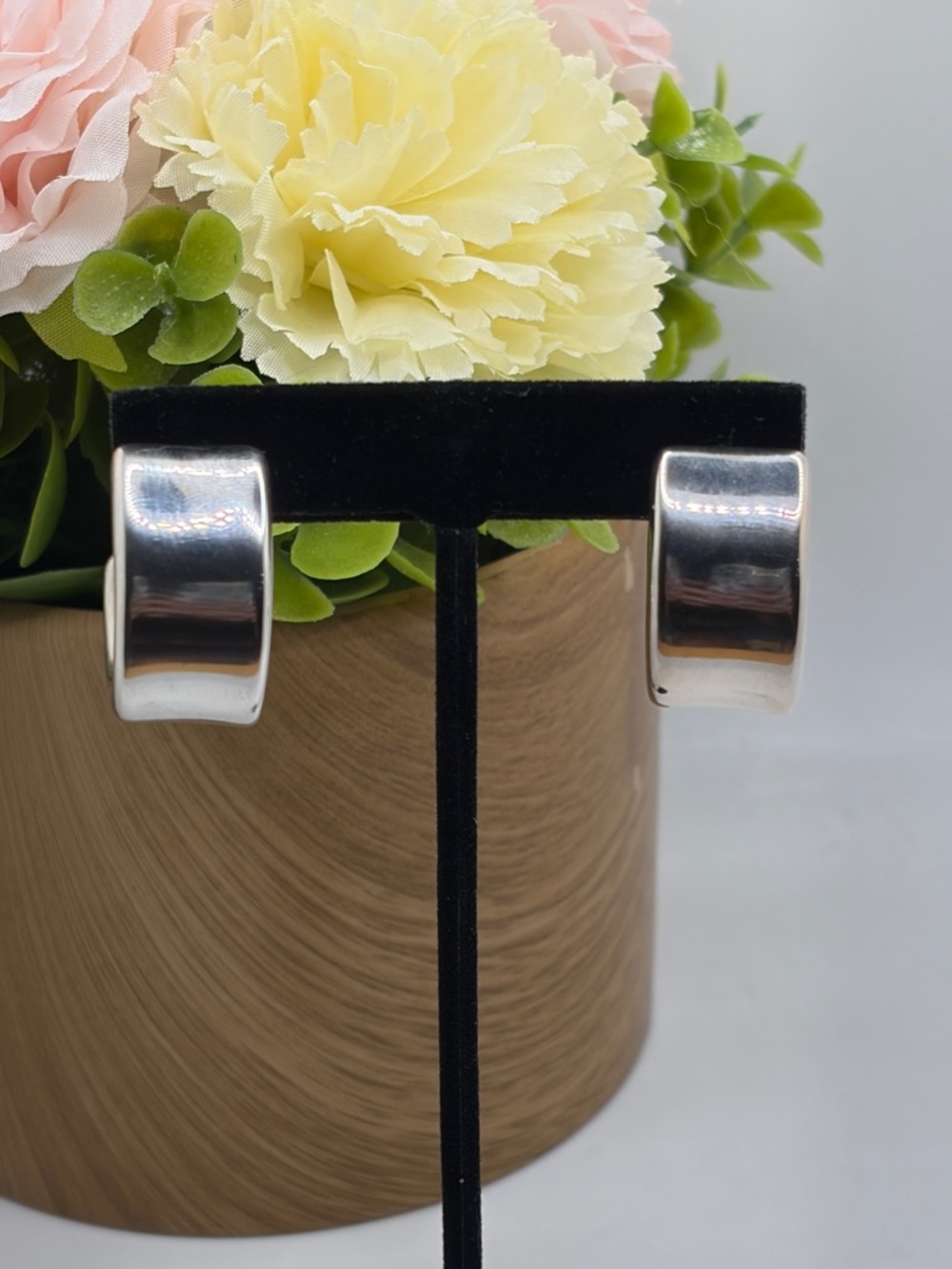 UltraFine 950 Silver Puffed 1” Huggie Hoop Earrings